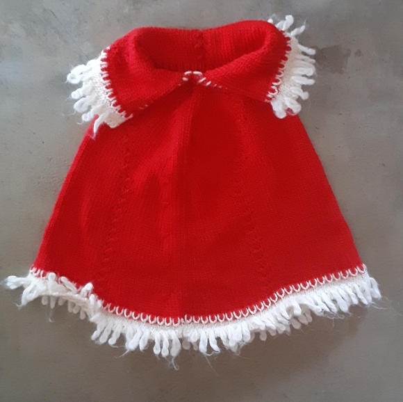 🎈Sale! Toddler Red Knit Poncho Shawl Fringe made in Italy marked 4 fits 2T-3T - Picture 9 of 9